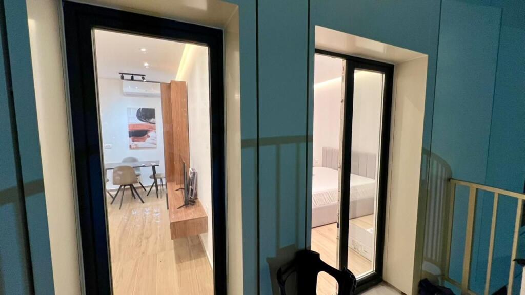 Me Qera : 1+1📍Zogu i Zi (Prane Ring Center) - 75.000 Lek - S.70m² - Pllt.V 2025 || I Pabanuar me Parë &amp; Arreduar me Arkitekt✨️