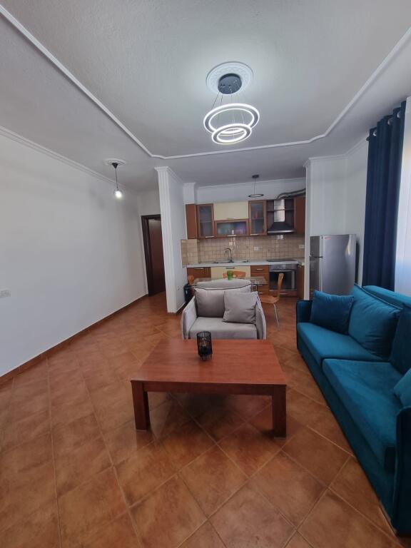 Apartament 1+1, Myslym Shyr!