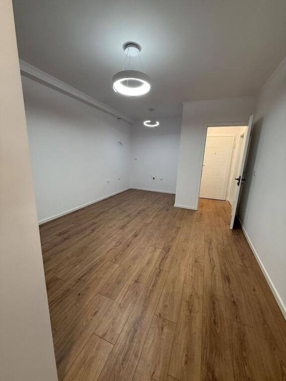 Shitet apartament 1+1 ne Don Bosko Supermaket Viva