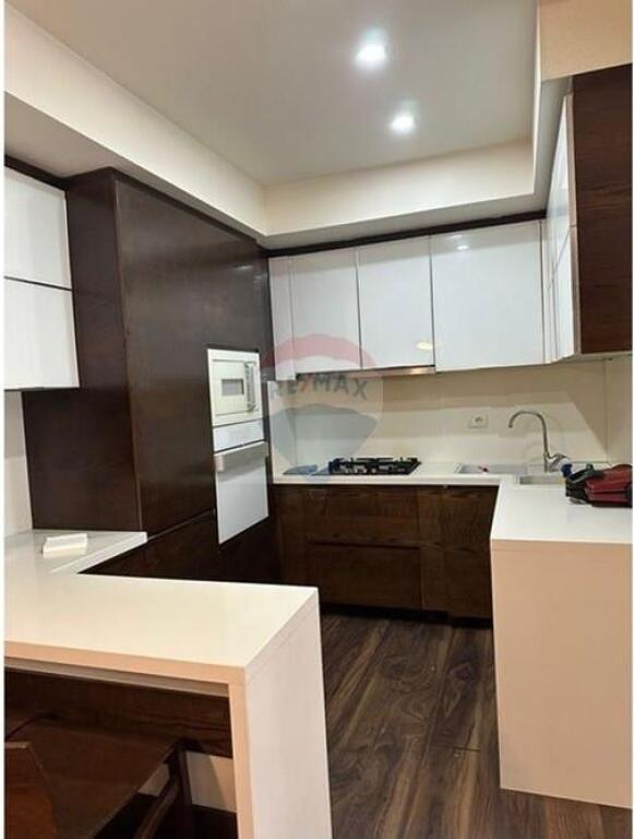 Apartment 3+1+1 Parking Space for Rent at the Complex Contact
