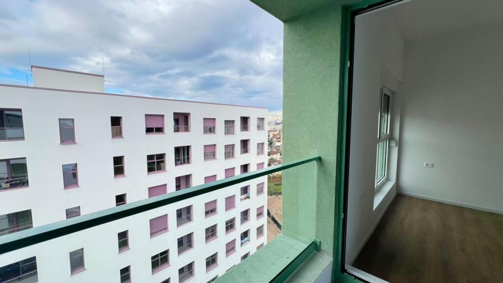 In Affitto: Spazio per Ufficio📍Ali Dem (Residenza Kadiu) - 30.000 Lek - Sup. 60m² - Piano V2025 || 100% Nuovo✨