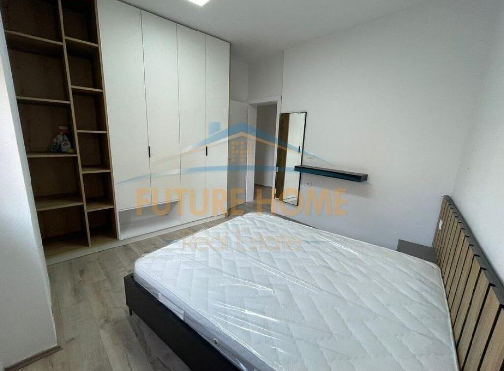 Apartament me qera 1+1, Myslym Shyri