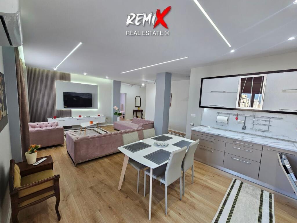 SHITET APARTAMENT 3+1 – ZONA E MARKATËS, DURRËS