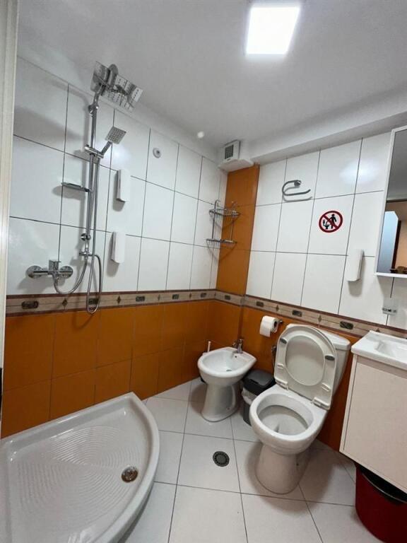 JEPET ME QIRA 1+1 ASTIR 60.000 LEKE