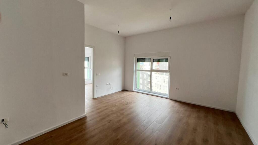 In Affitto: Spazio per Ufficio📍Ali Dem (Residenza Kadiu) - 30.000 Lek - Sup. 60m² - Piano V2025 || 100% Nuovo✨