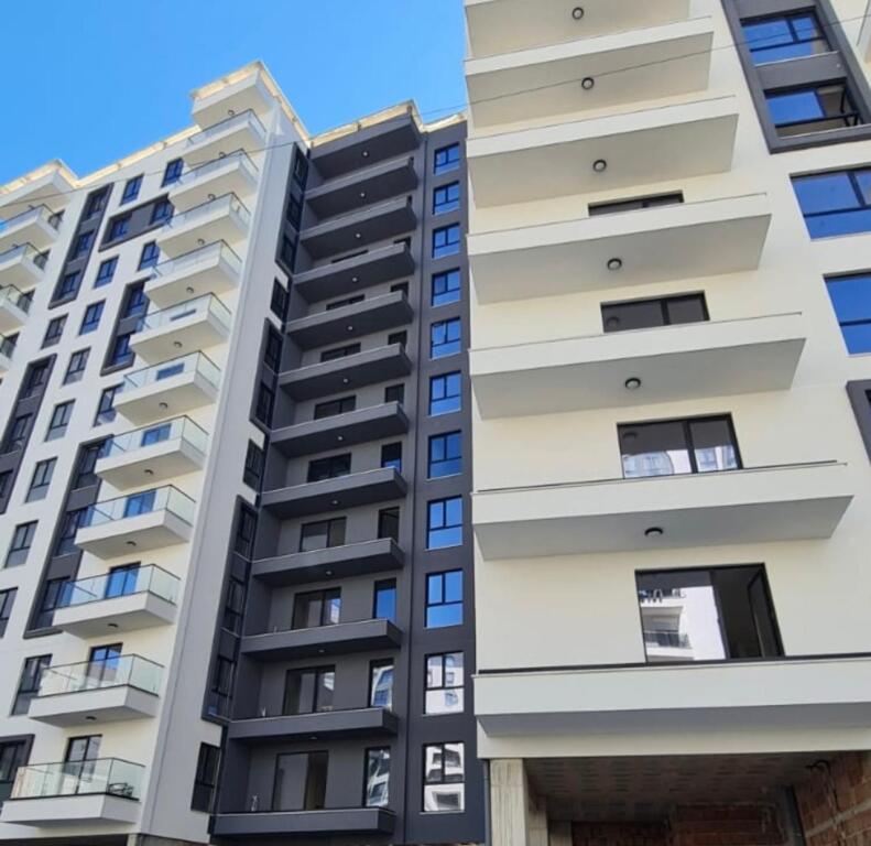 SHITET APARTAMENT 2+1, ISH FUSHA E AVIACIONIT