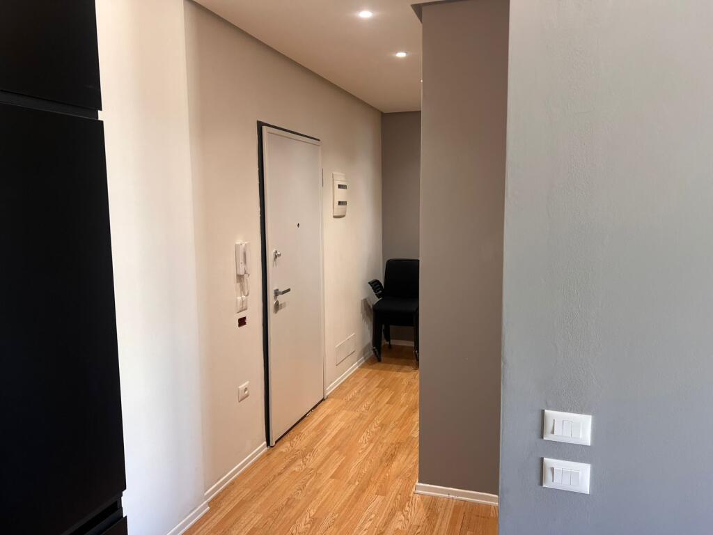 Ambient për Zyrë – Rruga e Dibrës