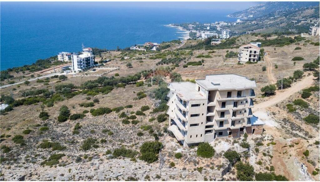 HOTEL NË SHITJE, RADHIMË, VLORË