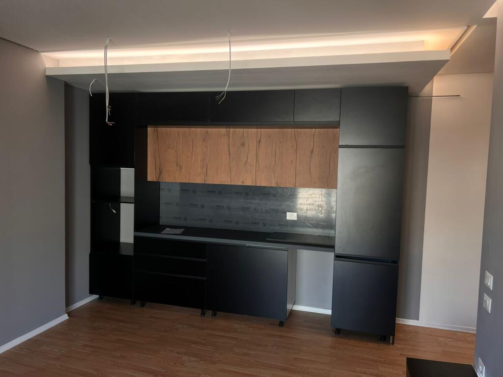 Ambient për Zyrë – Rruga e Dibrës