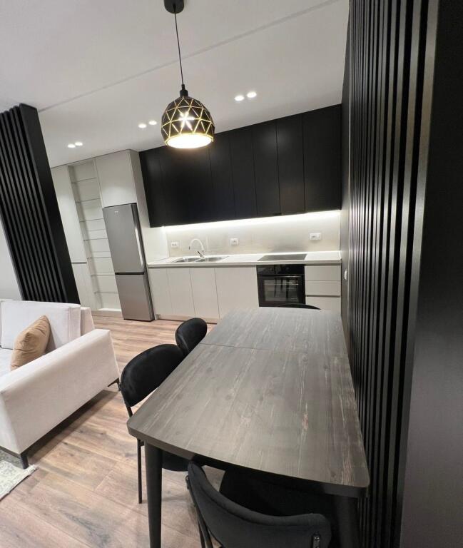 Jepet me qera 2+1 te ish fusha e aviacionit