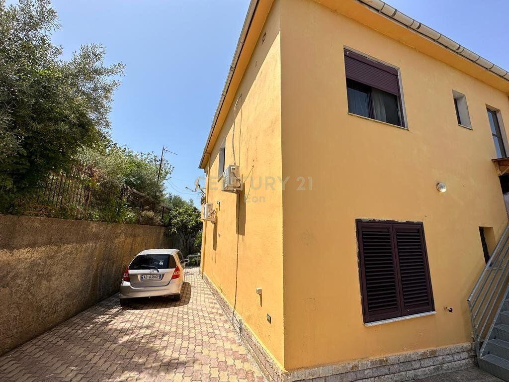 VILË ME PAMJE PANORAMIKE NGA DETI – SHKALLNUR, NË SHITJE!