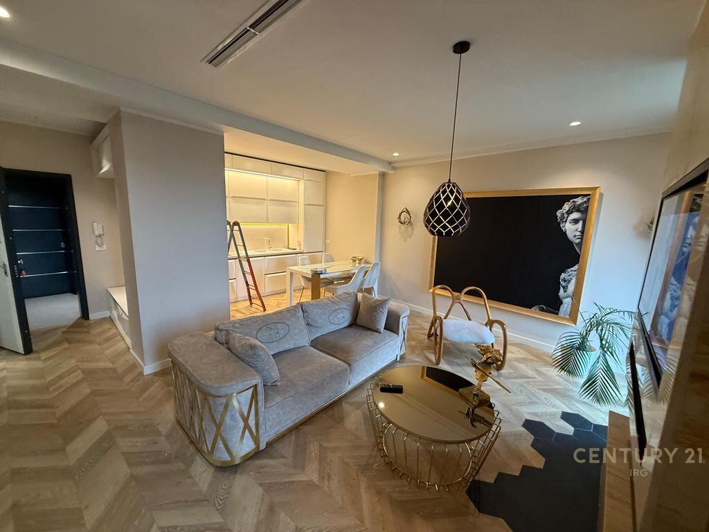 Luxury Apartment 1+1 + Parking Space – Park Gate, Elbasan St.