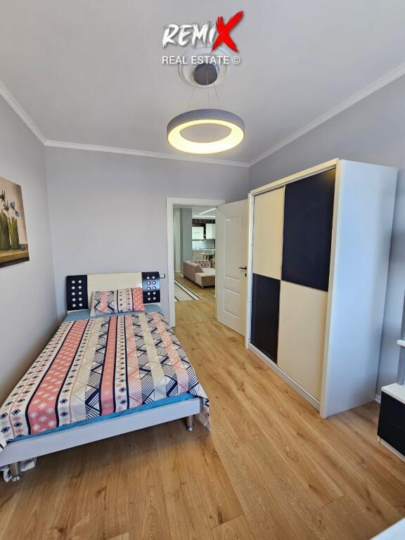 SHITET APARTAMENT 3+1 – ZONA E MARKATËS, DURRËS