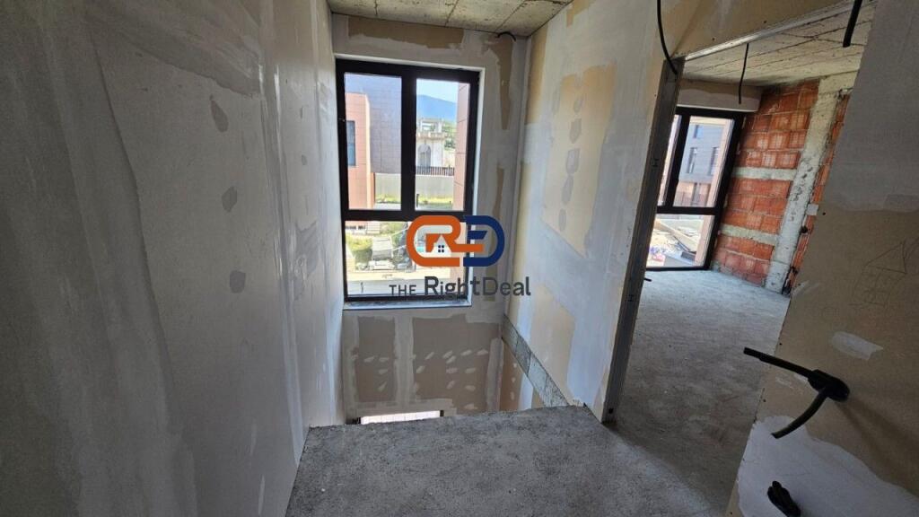 Tek Luminor Rezidence, Shitet Vile 3 Kateshe, Me Cmim Okazion!