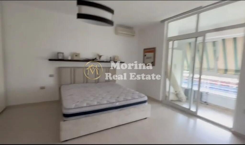 Rent | Apartment 2 + 1 | Commune of Paris | 800 €/month