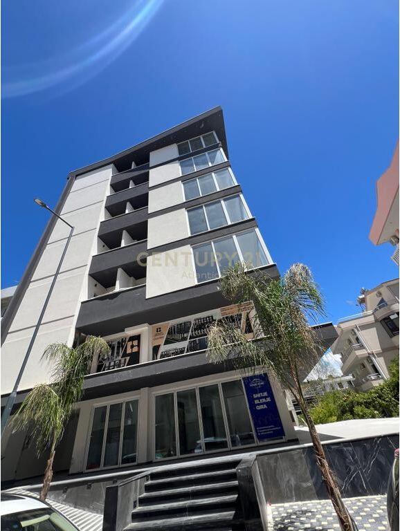 SHITET APARTAMENT 1+1 NE GOLEM 66.000 €, NDERTIM I RI , I PERFUNDUAR !