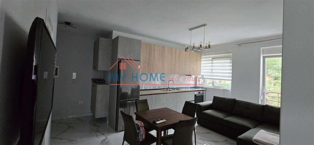 Apartament 2+1 me qera Liqeni i Thate ne Tirane