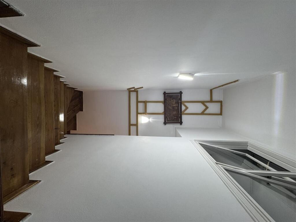 JEPET ME QIRA 1+1 ASTIR 60.000 LEKE