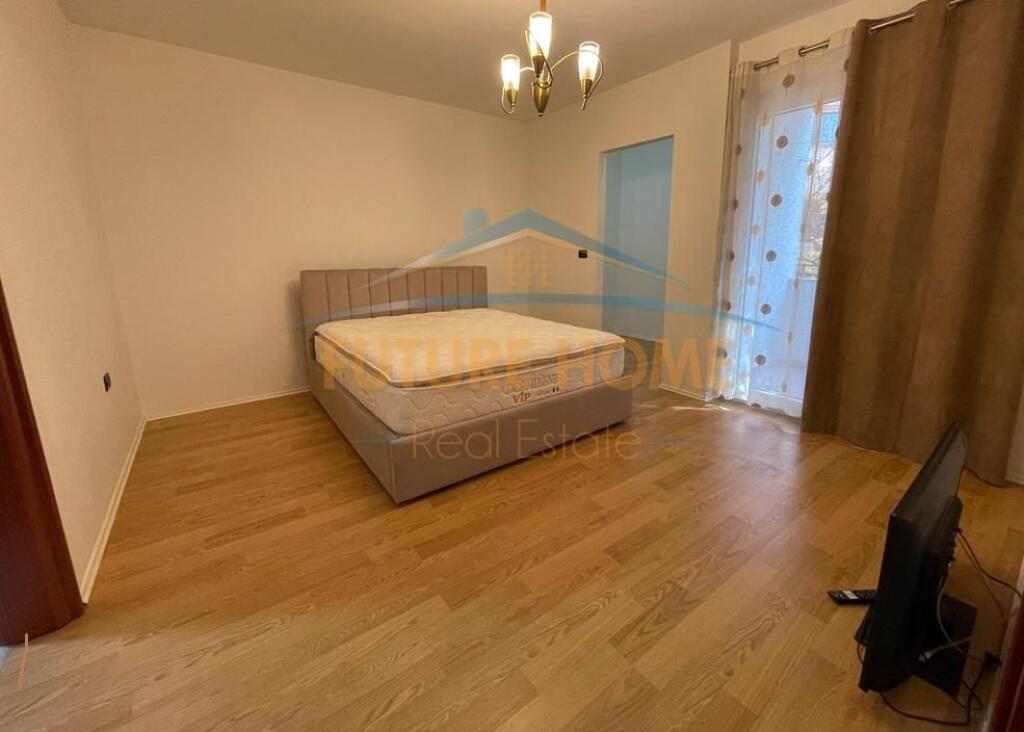 JEPET ME QERA 1+1+2 TALETE , RRUGA E ELBASANIT