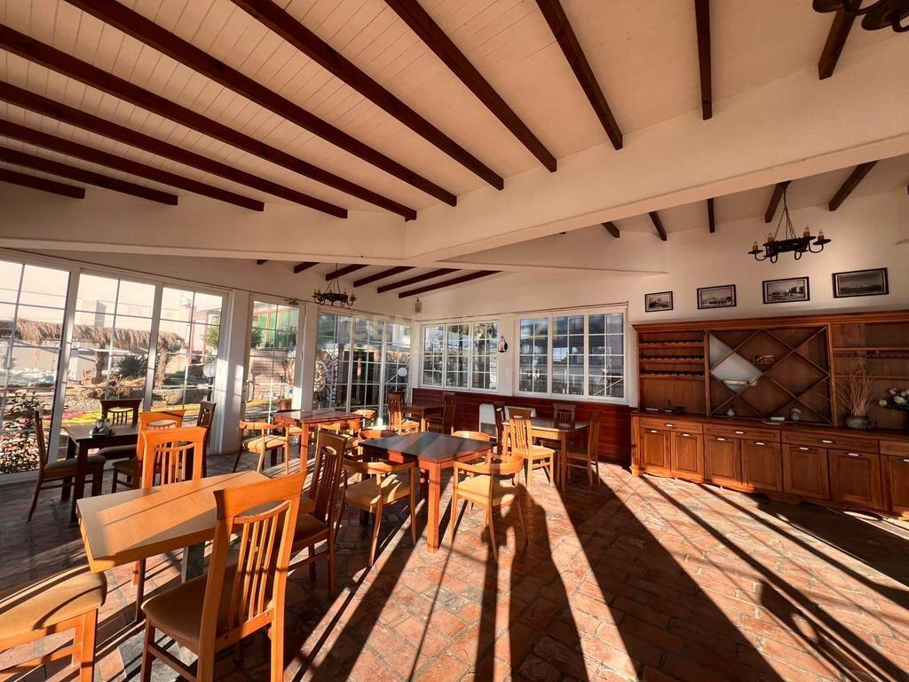 JEPET ME QIRA RESTORANT VIJË E PARË ME DETIN – SHKËMBI I KAVAJËS