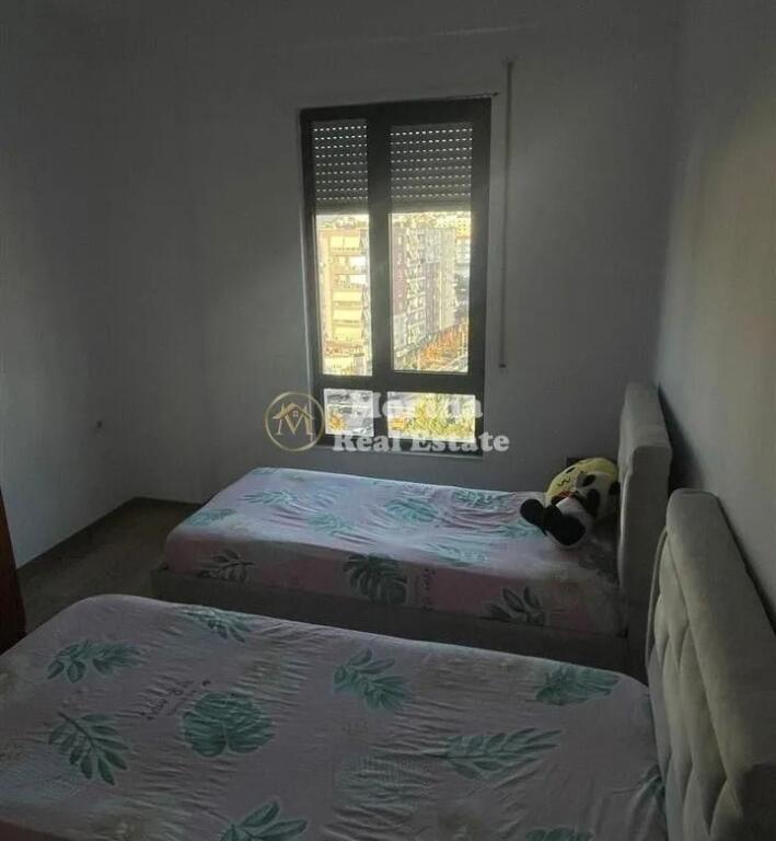 Affitto | Appartamento 2 + 2 | Zona: Xhamllik | 700 €/mese