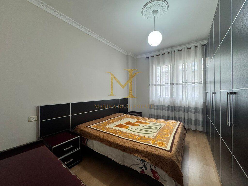 Jepet me qera apartament 1+1 ne Plazh Iiria,Durres.
