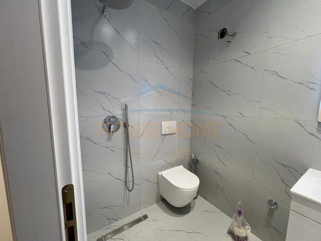 Apartament 1+1, Komuna e Parisit, Tiranë