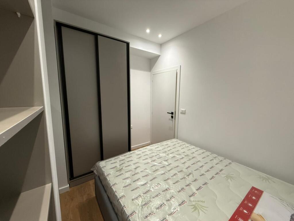 Apartament 1+1 për Shitje – Komuna e Parisit, Rruga Medar Shtylla.