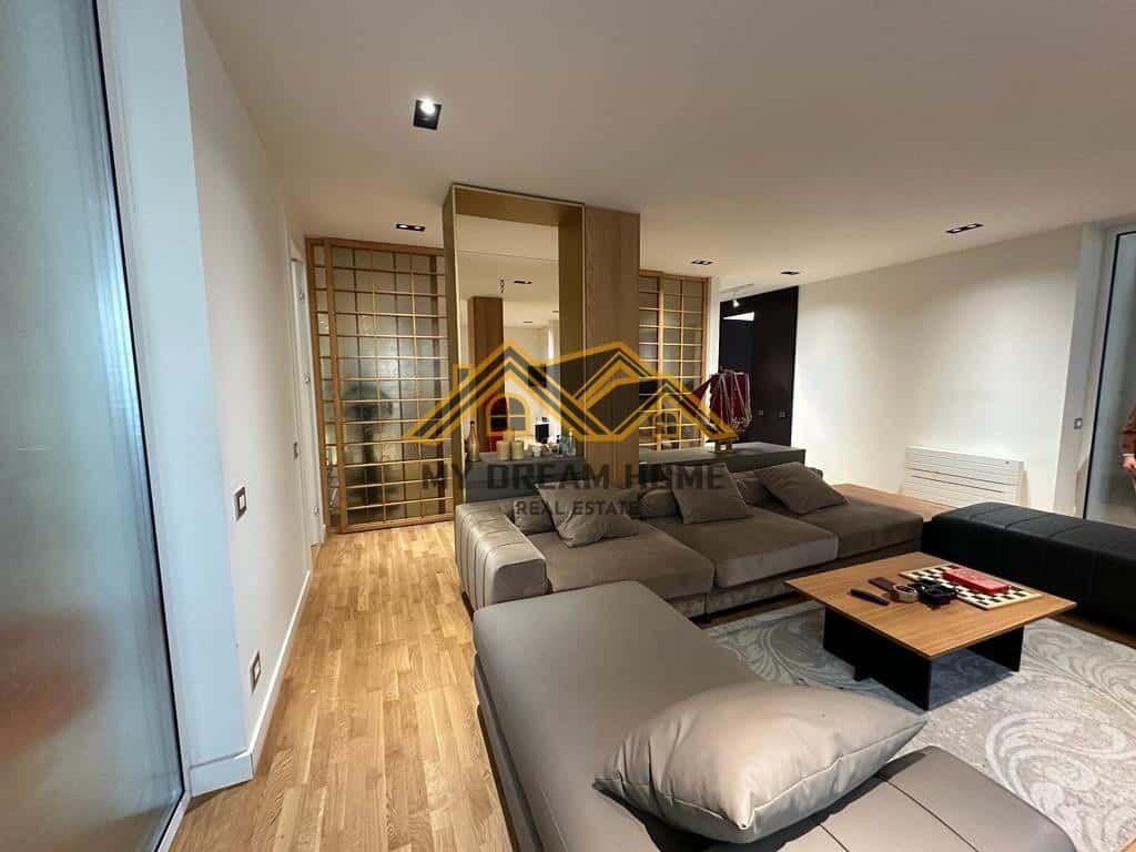 LUXURY APARTAMENT NE SHITJE