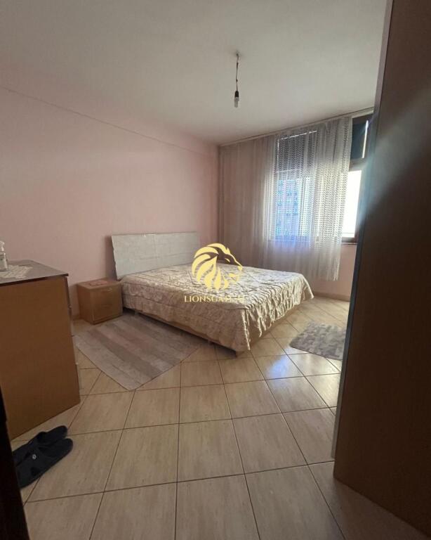 🏢 APARTAMENT ME QIRA – PRANË QSUT