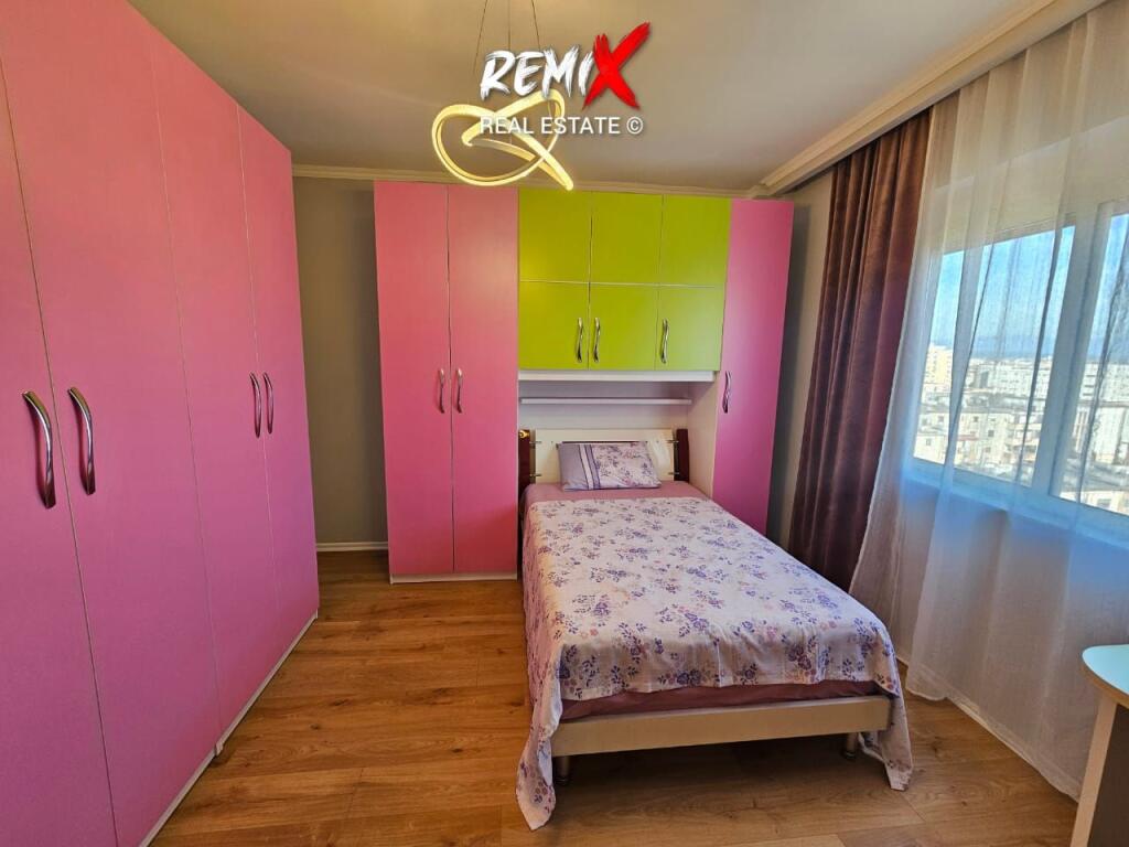 SHITET APARTAMENT 3+1 – ZONA E MARKATËS, DURRËS