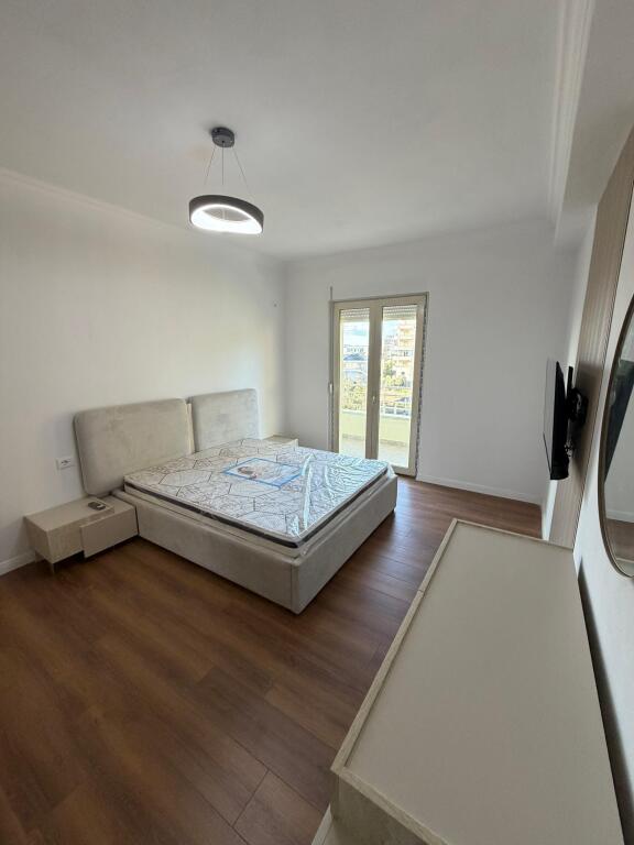 🏡 Shitet Apartament 2+1 me Verandë | Pamje Deti | Shkëmbi i Kavajës