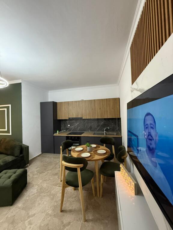 Shitet Apartament 1+1 me Depo dhe Parkim – Shkëmbi i Kavajës