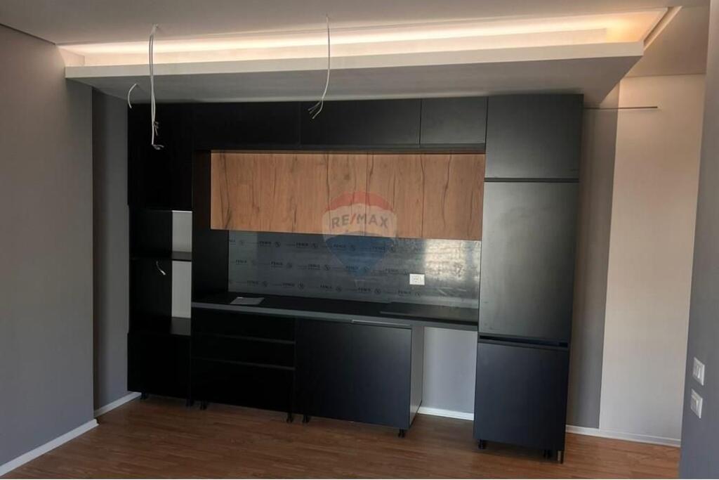 Office space on Dibra street