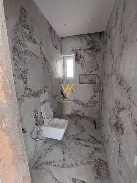 VILLA SU DUE PIANI IN AFFITTO A MOZAIKU 2.000 EURO