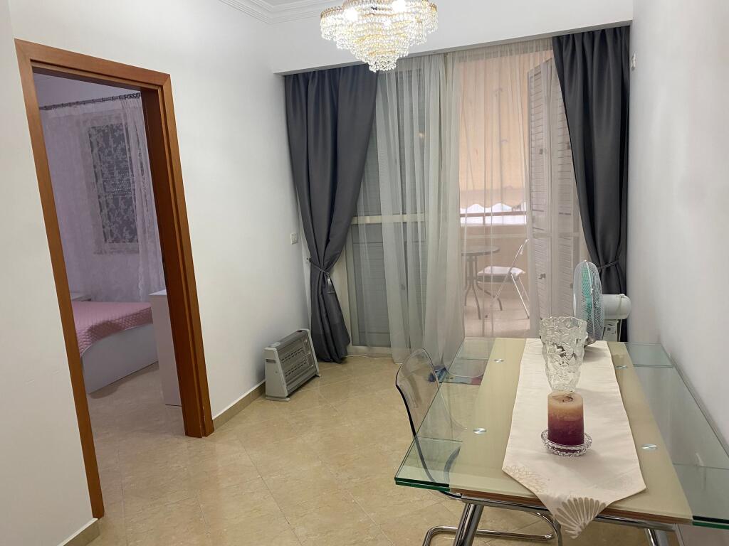Apartament per qera 2+1 tek Fresku