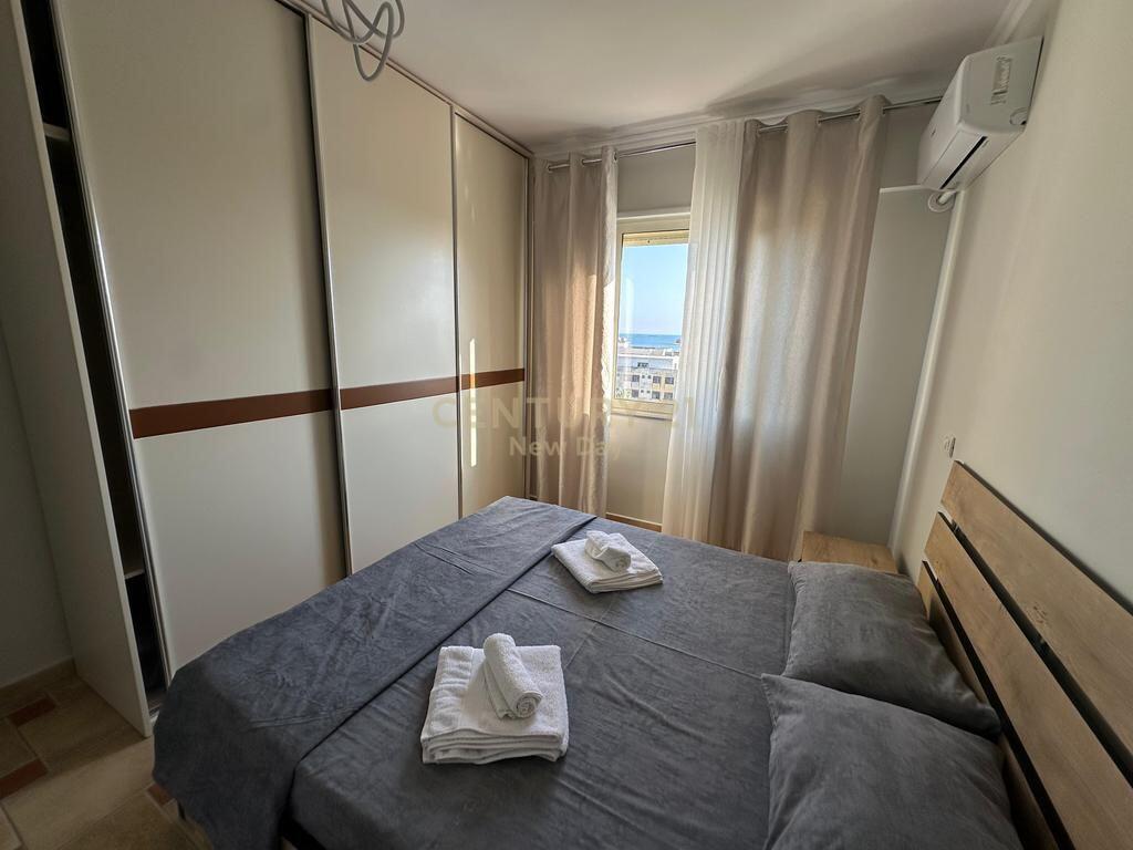 Jepet me Qira Apartament 2+1+2T në Plazh, Durrës - 500€ | 90 m²