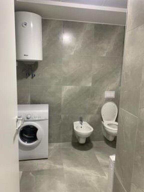 Super 2+1+parkim te fiori di Bosko me 700€