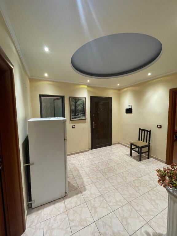 Affittasi appartamento 2+1+locale cucina separata al Bulevardi i Ri