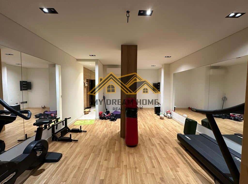 LUXURY APARTAMENT NE SHITJE