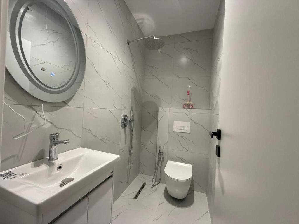 Apartament 1+1 për Shitje – Komuna e Parisit, Rruga Medar Shtylla