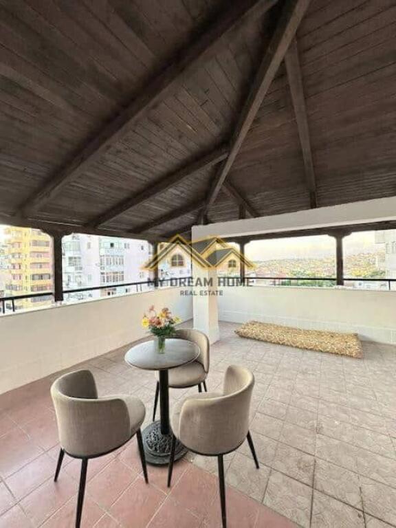 OKAZION SHITET PAPAFINGO 360m2 NE PLAZH, DURRES!