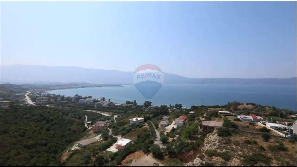 HOTEL NË SHITJE, RADHIMË, VLORË