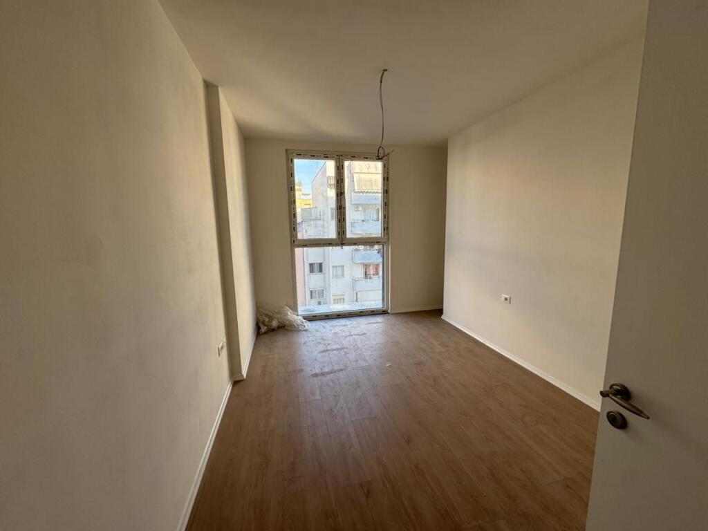 📣 Shitet Apartament 1+1 📍 Adresa: Astir, Bulevardi i Ri💶 Çmimi: 110,000 €