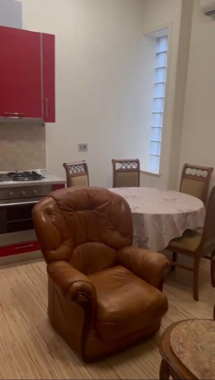 🏠 Apartament 1+1 me Qira – 21 Dhjetori (pas Square / pas Mesdhetarit)