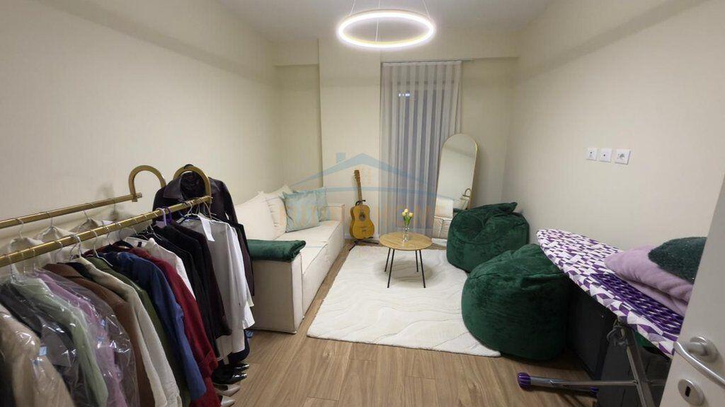 Shitet, Apartament 2+1+Post Parkimi, Rruga Jordan Misja, Tirane.