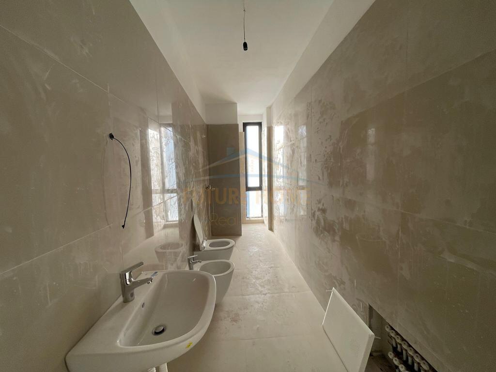 Shitet, Apartament 1+1+ Post parkimi, Platinum Residence, Bulevardi i Ri, Tiranë