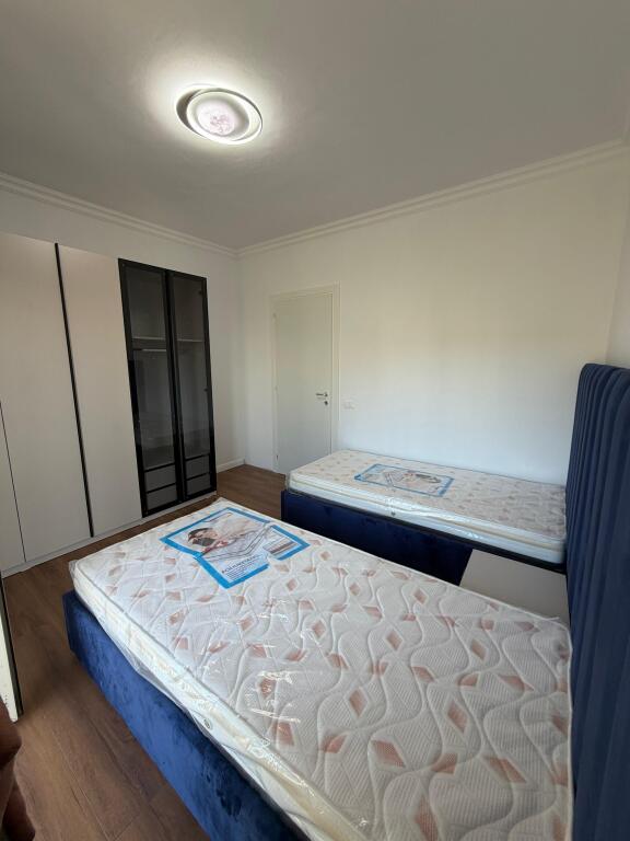 🏡 Shitet Apartament 2+1 me Verandë | Pamje Deti | Shkëmbi i Kavajës