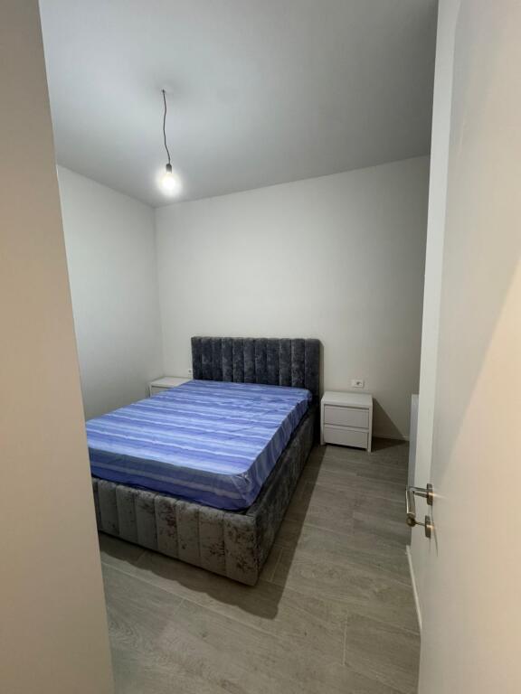 SHITET APARTAMENT 2+1 TEK GOLDEN PARK 3 TIRANE , prane Spitalit Amerikan 3