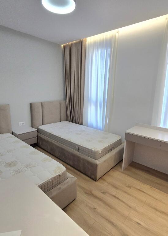 2+1+2+🅿️📍Via Jordan Misja 📌1000€